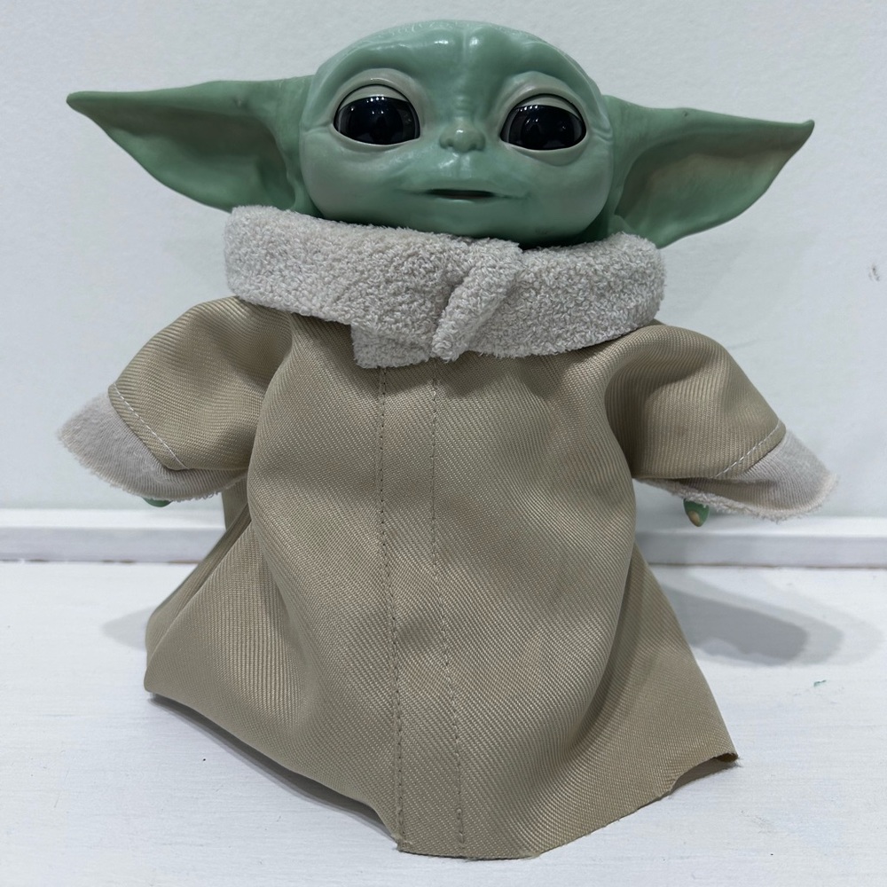 Hasbro Star Wars Mandalorian Baby Yoda Grogu The Child Animatronic Edition Toy‎